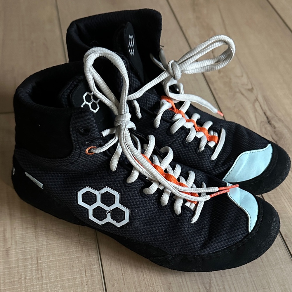 Rudis Wrestling Black and Orange Shoes size 6mens 7.5 women’s